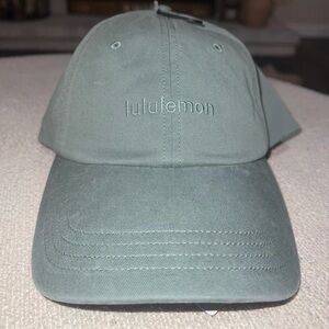 Lululemon hat NWT